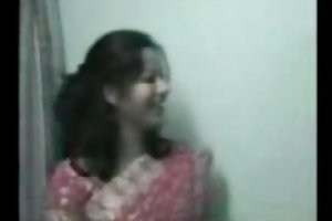 Una india de dama de tomar su baño fuera videos porno altos