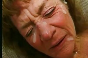 Arrugado de la abuelita ama de 4 gallos y un montón de esperma el viejo ruso vídeos porno