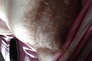 Realmente el pelo largo que cuelga de la parte superior de sus bragas. porno relatos hermana menor