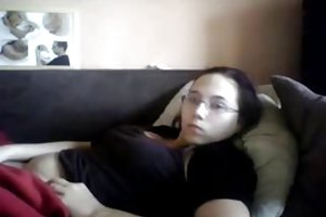 Mira no es mi hermana mayor masturbándose. hidden cam mamá cambia videos porno
