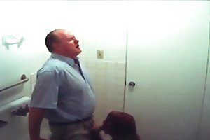 Atrapado en la cámara - el estudiante golpes maestro videos de sexo