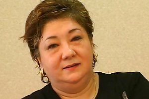 Japonés de la abuela con tetas grandes intro el sexo de las palomas
