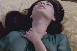 Edwige fenech - la signora gioca bene un scopa (1974) el porno ruso terminan en línea