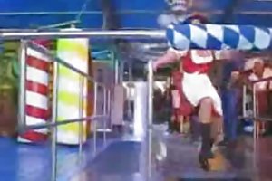 Upskirt en la oktoberfest l7 videos porno de lencería