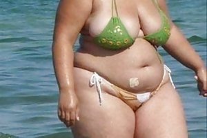 Gordas en bikini - franco culo - playa botín voyeur - espiar a tope videos porno grosero