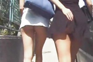 Upskirt 35 porno juegos con los pequeños de las niñas
