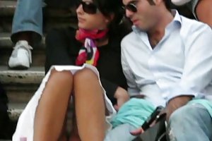 Voyeur 5 babe upskirt en las escaleras con su novio (mrno) porno relatos amo