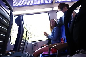 La filmación de las niñas en el tren y cum porno relatos incesto lésbico