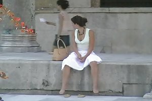 Ráfagas de viento sentado upskirt pornuha hermano folla a su hermana