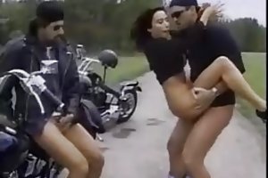 Erika bella trío mujeres porno de rodillos de ver