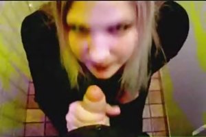 Baño público mamada gig porno descargar rusa