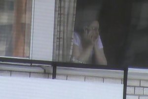 Ventana de flash privada de videos porno de la mujer en línea