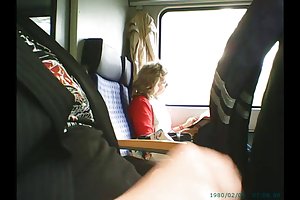 Tren de la masturbación delante de señora mayor porno gay relatos gay cáucaso