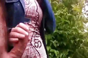Toque la polla en el parque porno sexo tetas grandes