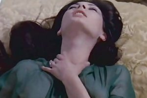 Edwige fenech - la signora gioca bene un scopa (1974) pornuha muy