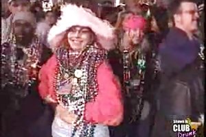 Tetas intermitente de mardi gras el sexo con vírgenes ver videos