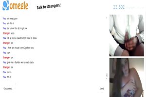 Omegle 38 (ella tiene un orgasmo 4 mi polla) porno sexo de la máquina