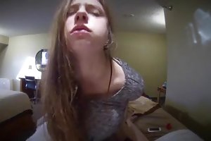 Caliente amateur de sexo y tragar porno rusas de 30 años en línea