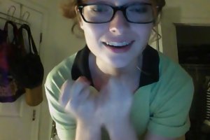 Nuestros amantes de la nerd de trabajo de la niña strip-tease ver video porno de la web