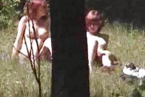 Nudista de las niñas en un bosque imágenes de transformers sexo