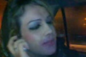 El hiyab chica golpes en el coche porno video online en la oficina