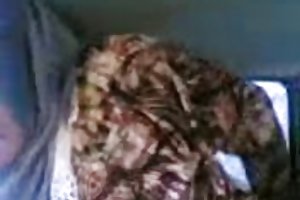 Árabe hiyab mujer follada de perrito en coche actrices porno video online