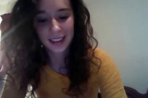 Chica tímida en la leva descargar porno de látex