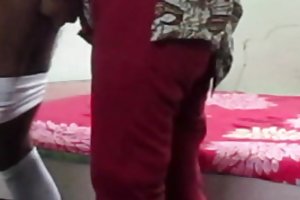 Desi esposa follando marido culo uso de strapon y haciéndose él ver el porno ruso berkova