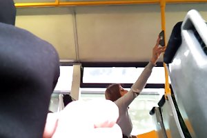 Autobús flash - a ella no le gusta la postura pornuha