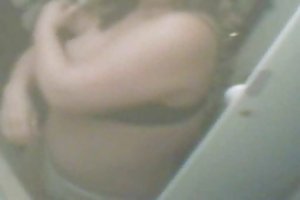 Los pechos de la madre! hidden cam 100%real cinco años de la niña porno de la historia