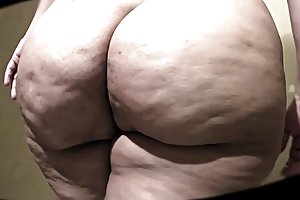 Blanco mega culo y el coño afeitado fotos de sexo oral