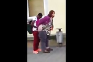 Uy busted!  posturas para tener sexo en el coche