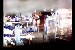 Hidden cam - ducha no alto da favela pequeños videos de porno en línea