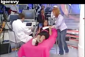 Barbara chiappini - oops upskirt mutandine cosce aperte ver porno de rodillos adolescentes