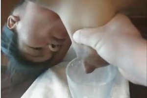 Frauenmelken - leche mostrar relatos porno de amigo del hijo