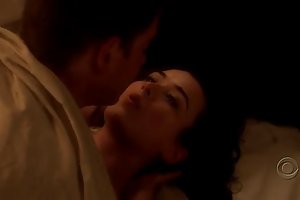 Cote de pablo bajo las cubiertas la antigua película porno