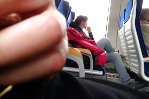 Flash a una mujer dulce, me atrapó en el acto en el final porno de rodillos en el hospital
