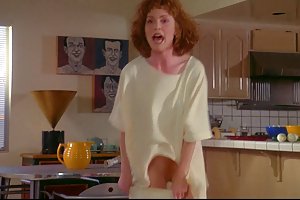 Julianne moore - atajos - expuestos bush y el culo expuesto ver videos porno sucio