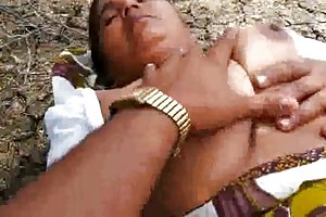 Indio de karnataka, la tía de la tetona tetas, coño expuesto hd porno juegos en línea