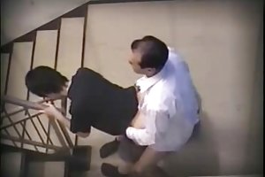 El hueco de la escalera a la mierda (japón) porno juegos de sonic